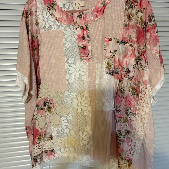 POL Button Detail Floral Patchwork Crochet Sleeve Blouse